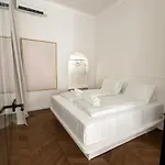 Swanky Residence, 4 Stars, Centre Lägenhet
