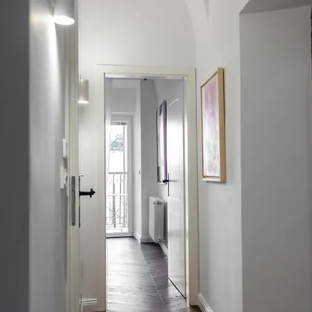 Swanky Residence, 4 Stars, Centre Apartament Lublana