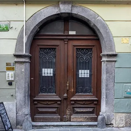 Apartment Swanky Residence, 4 Stars, Centre, Free Parking *