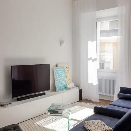 Apartment Swanky Residence, 4 Stars, Centre, Free Parking