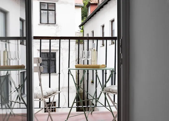 Apartment Swanky Residence, 4 Stars, Centre Ljubljana